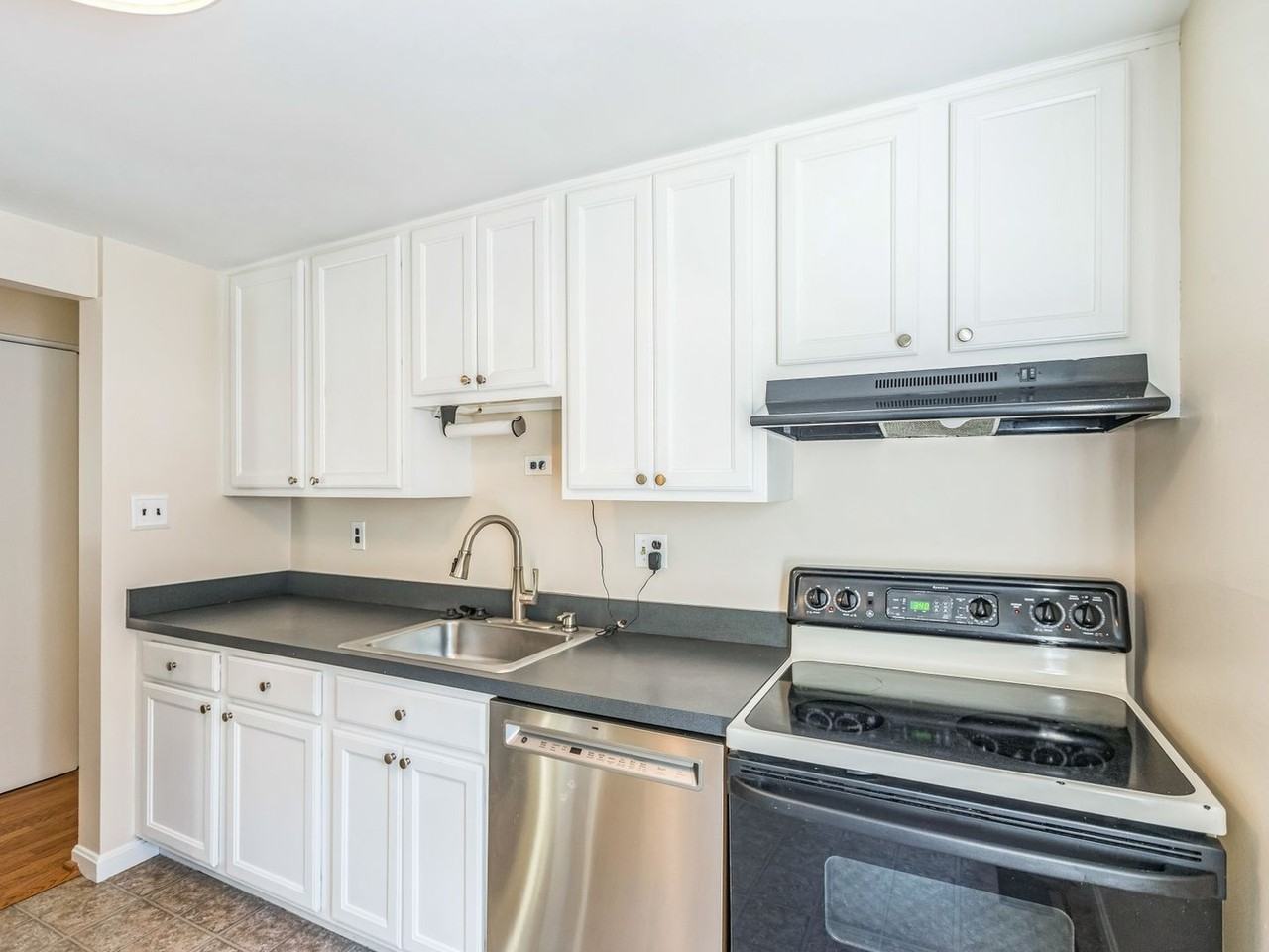 7131 Honeyladen Pl - Photo 2 of 37