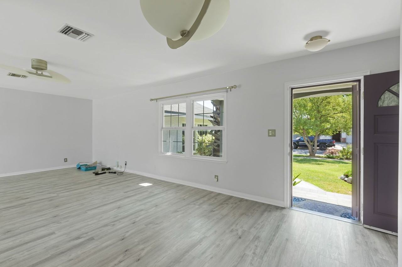 19169 Jovan St - Photo 7 of 38