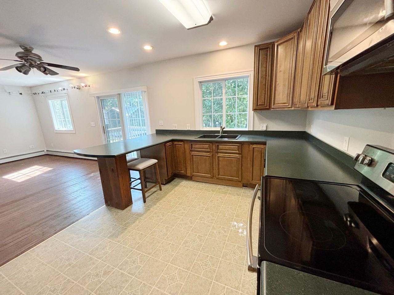 193 Lake Rd - Photo 3 of 50