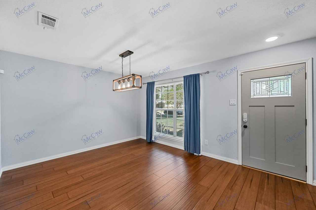 7136 Vinland St - Photo 3 of 24