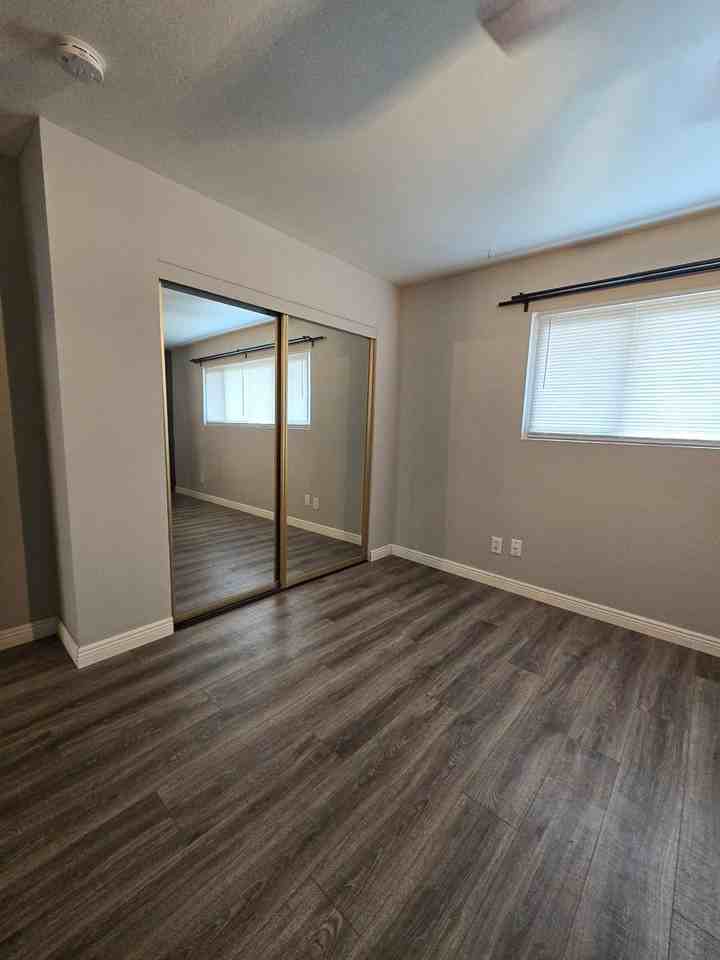 395 W Spruce Ave - Photo 4 of 17