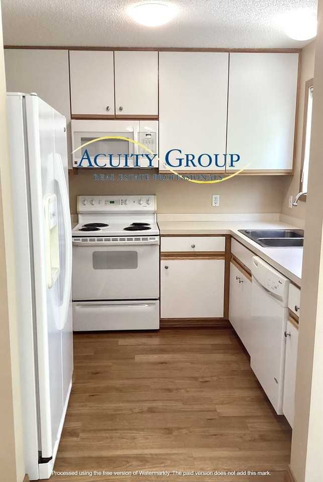 16133 71st Ln Ne - Photo 3 of 10