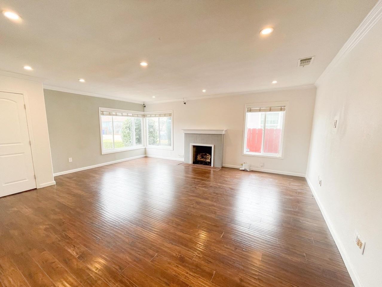 1254 139th Ave - Photo 2 of 26