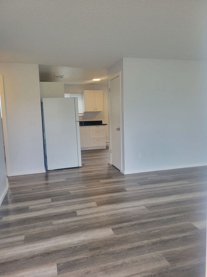 509 2nd Ave Se - Photo 2 of 14