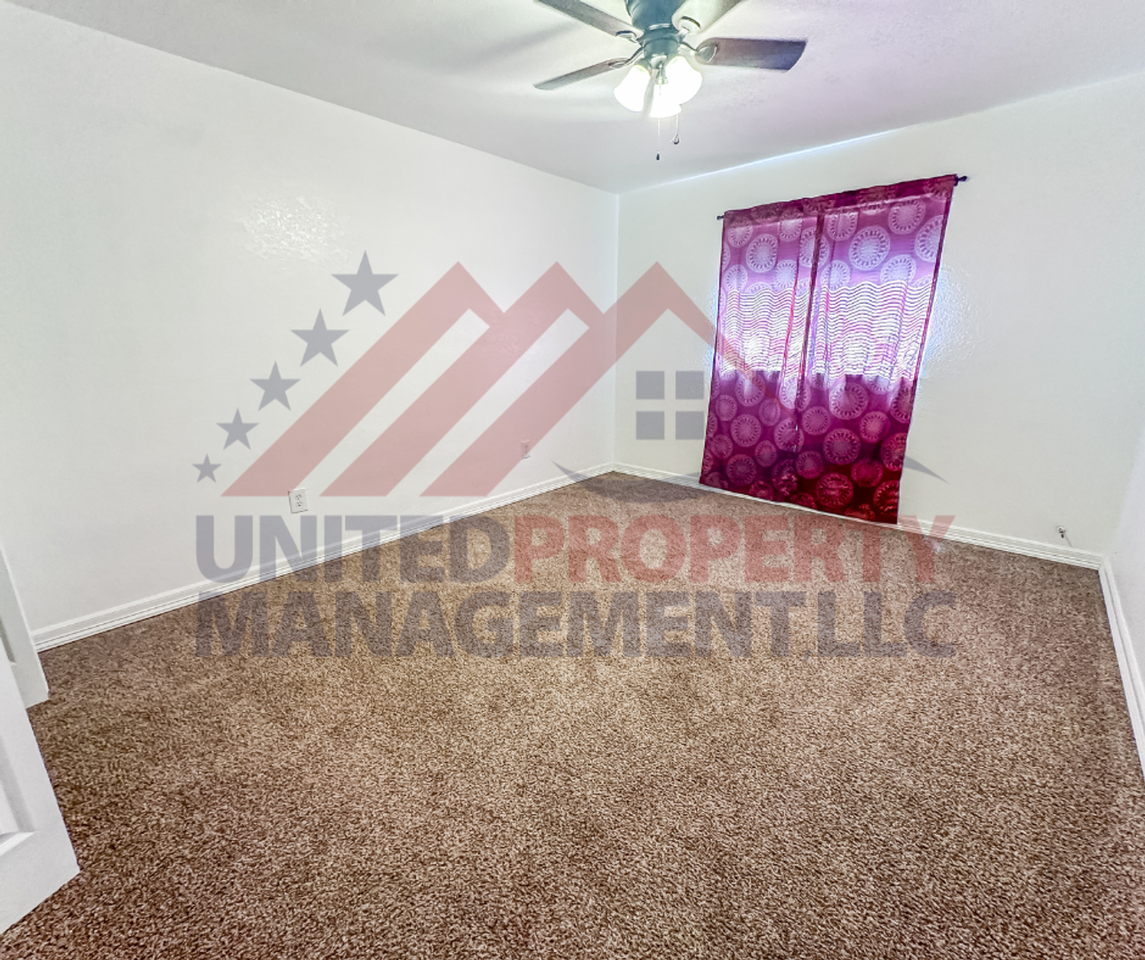 902 Solana Rd - Photo 7 of 13