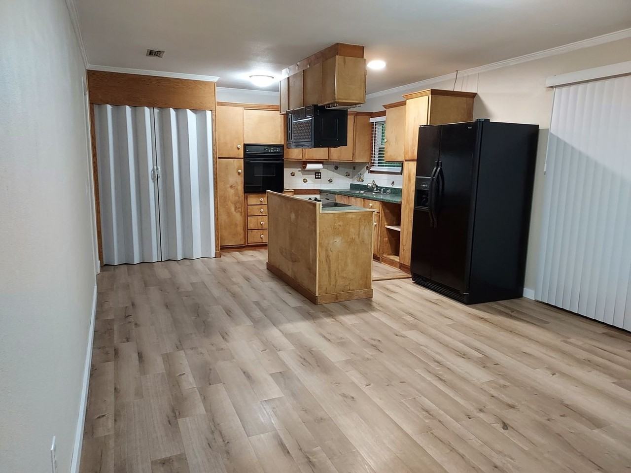 842 N 58th St - Photo 3 of 14