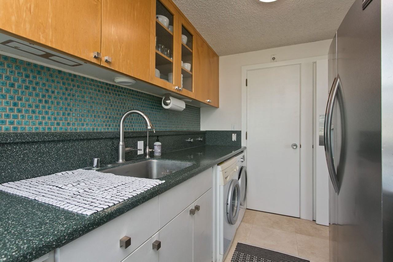 2015 Ala Wai Blvd #9C - Photo 7 of 18