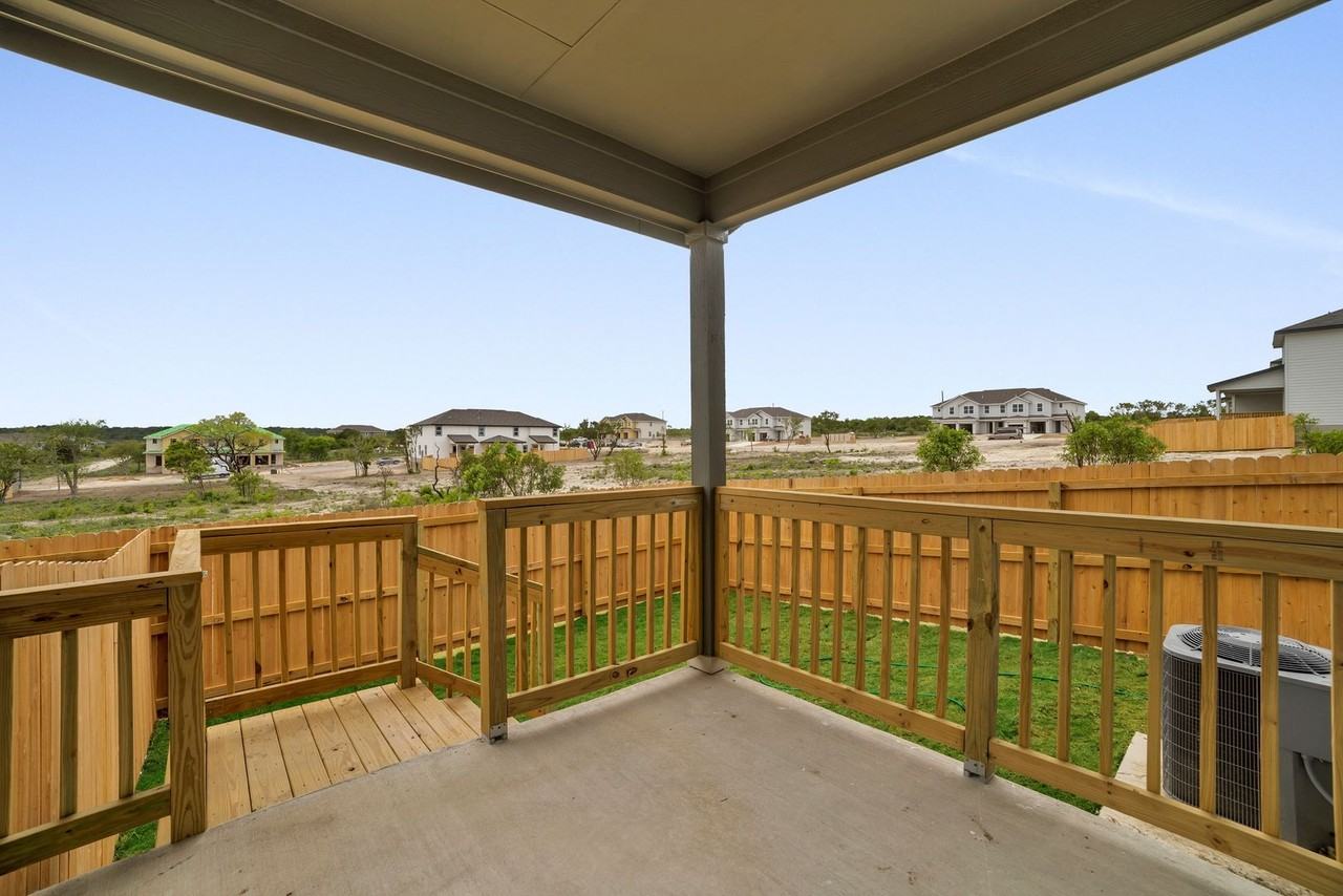 249 Marigold Pl - Photo 2 of 7