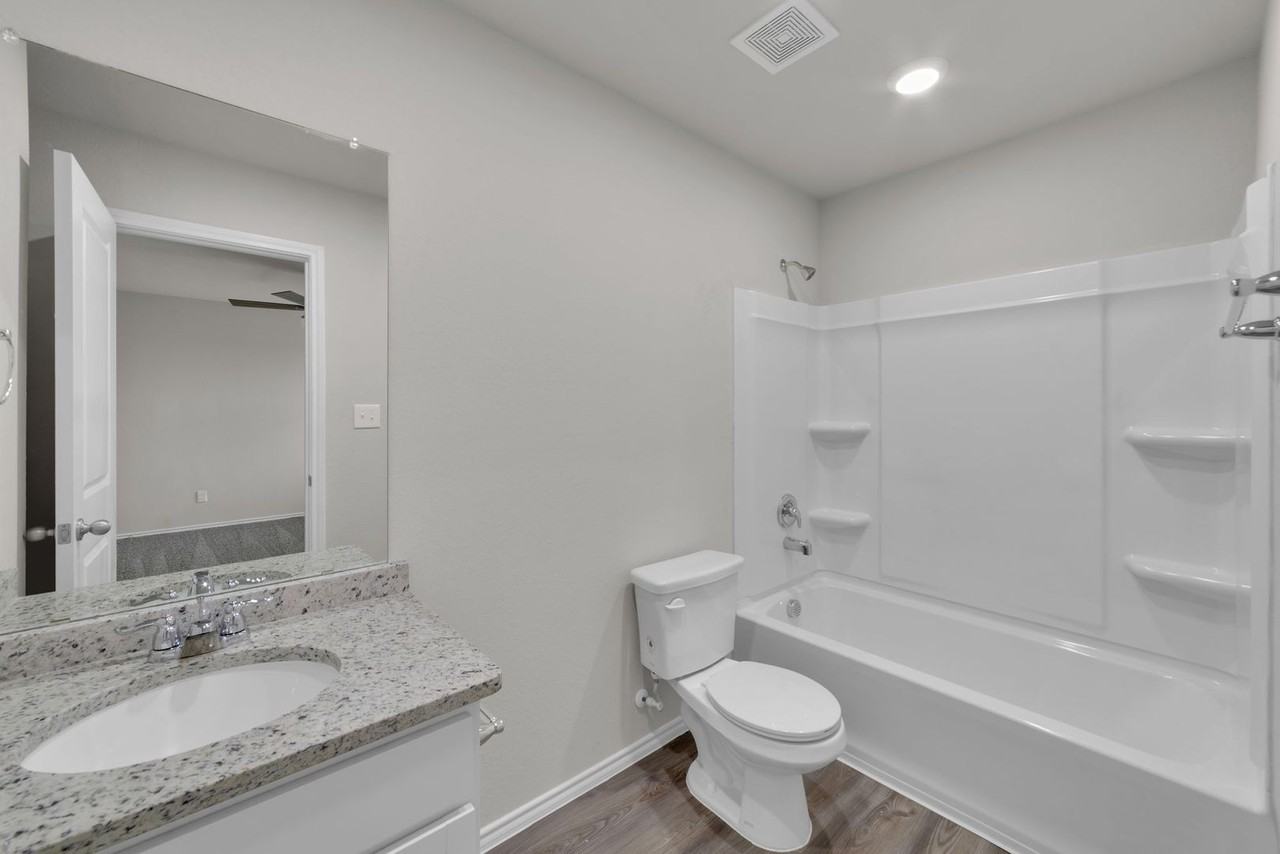 249 Marigold Pl - Photo 3 of 7