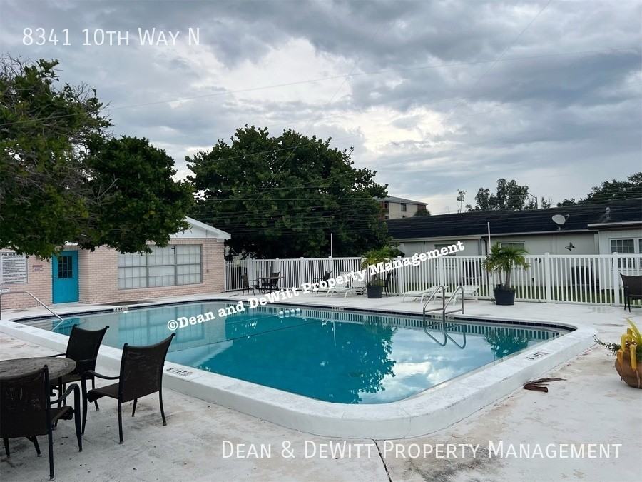 8341 10th Way N - Photo 3 of 17