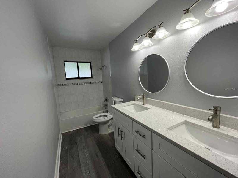 2606 Sheffield Ave - Photo 6 of 10