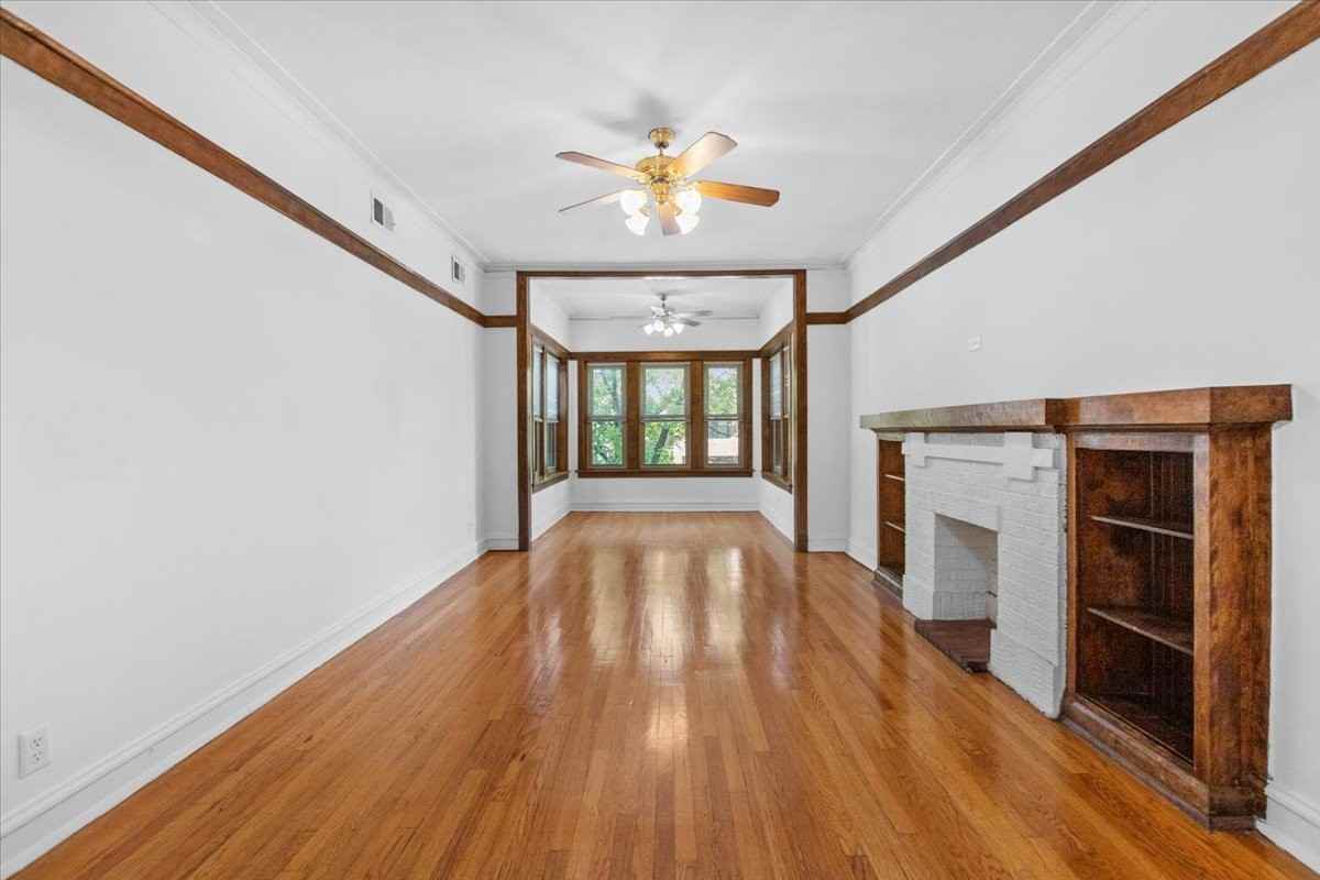 1537 W Addison St #2 - Photo 4 of 11