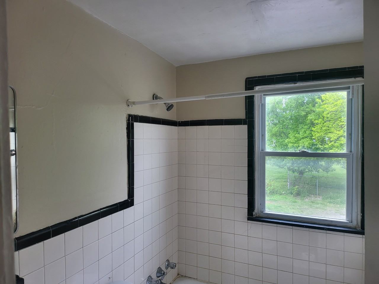 504 W Brighton Ave #5 - Photo 4 of 6