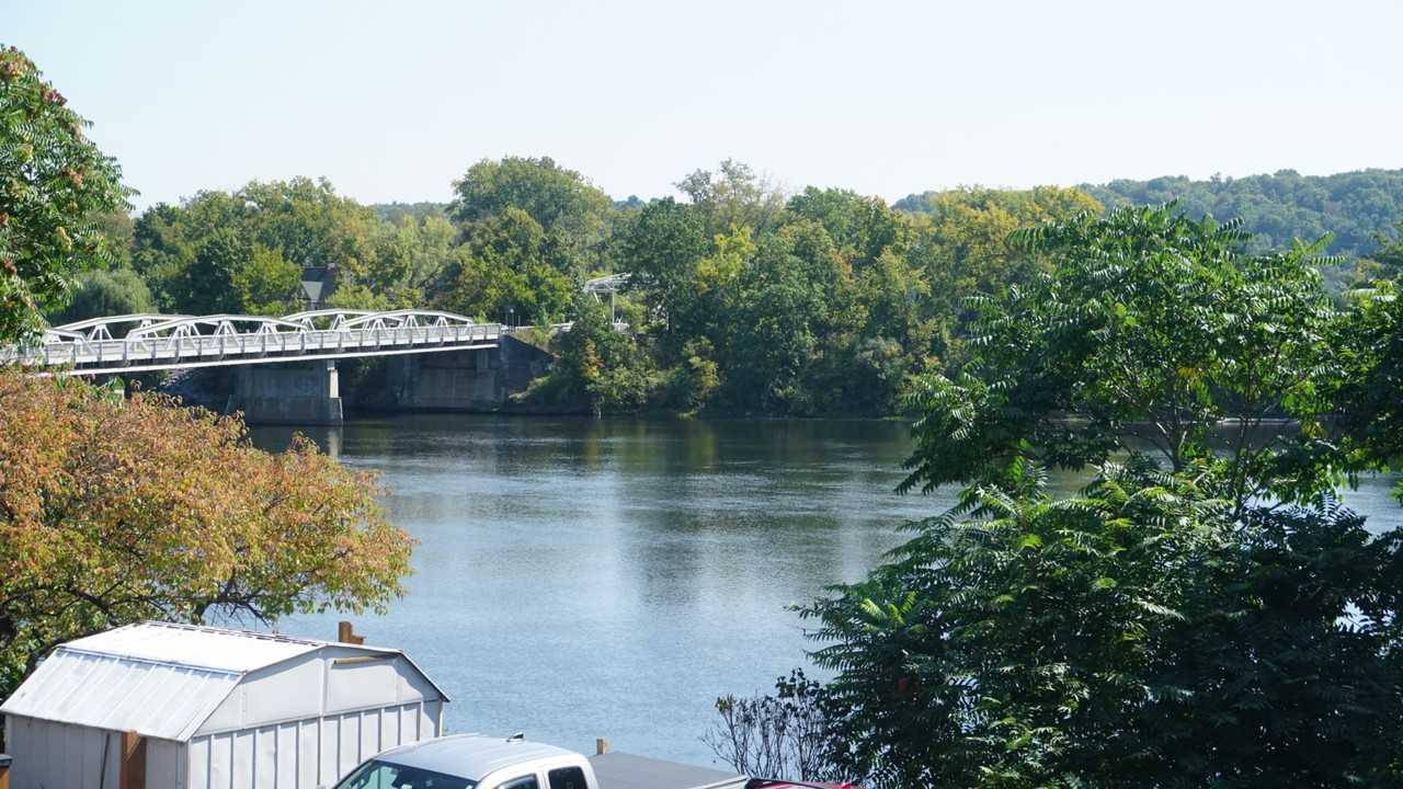 758 Hudson Ave #2B - Photo 2 of 15