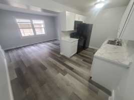 featured image of 913 7th St S #1