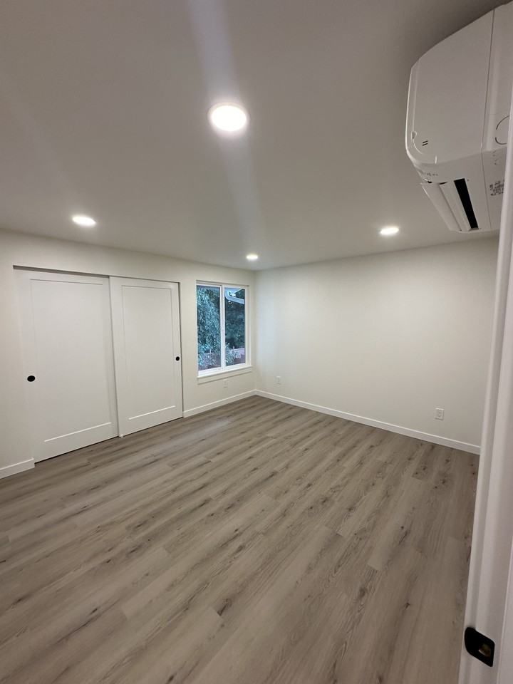 952 28th St Ne #952 - Photo 3 of 7