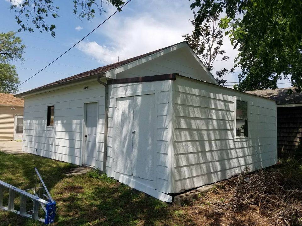 214 S Mccomas St #NA - Photo 4 of 22