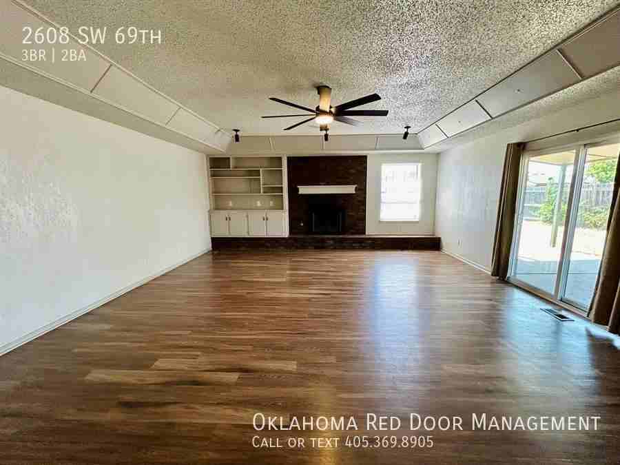 2608 Sw 69th St - Photo 2 of 17