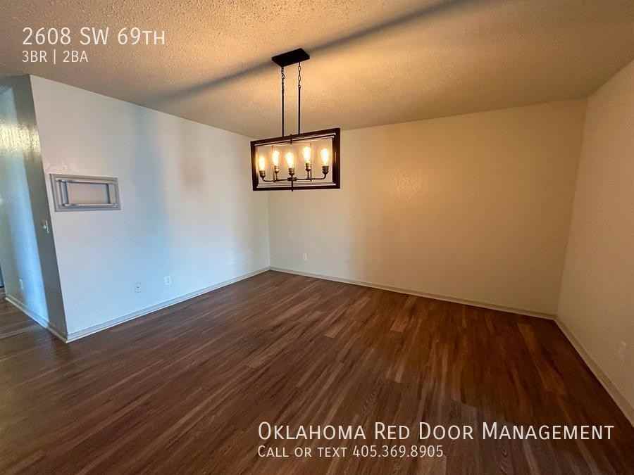 2608 Sw 69th St - Photo 3 of 17