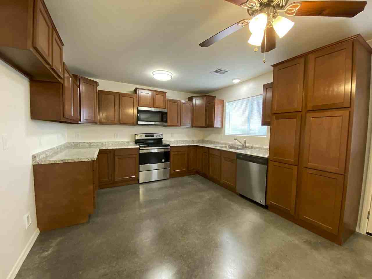 25009 East Chaplain Lane - Photo 5 of 30