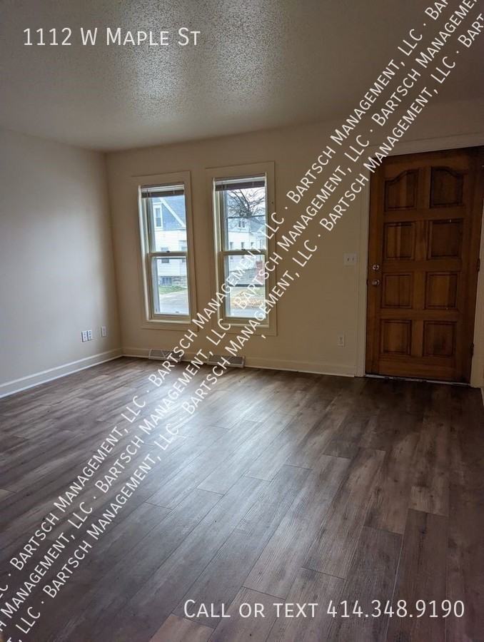 1112 W Maple St - Photo 2 of 7