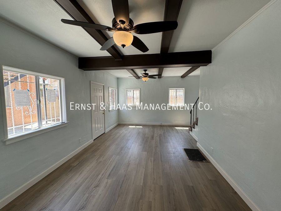 1405 1/2 Olive Ave - Photo 3 of 23