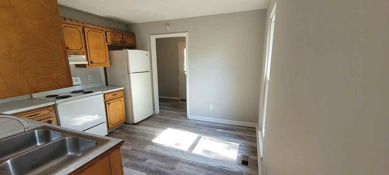 124 Meadowbrook Drive - Photo 6 of 12