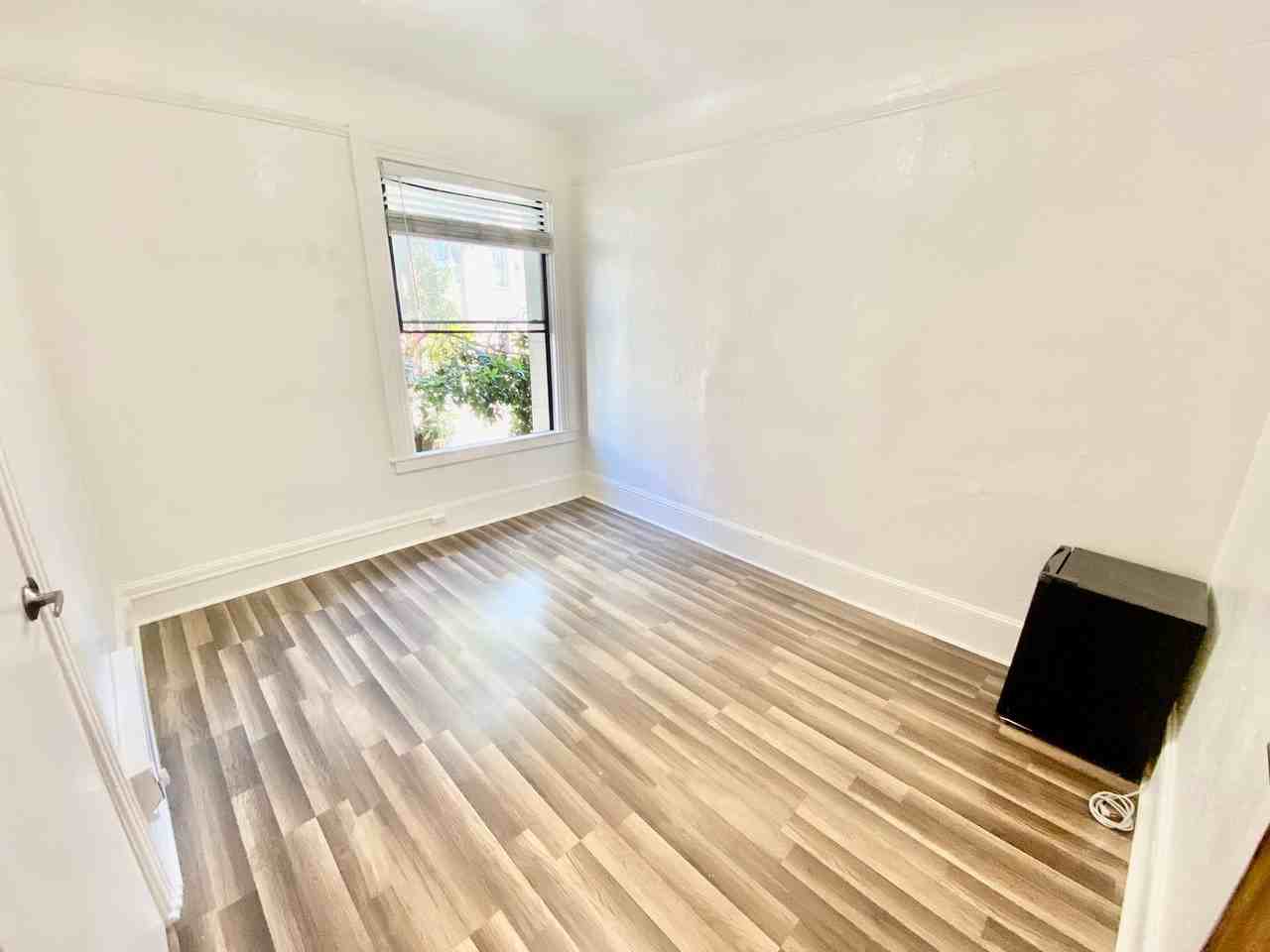 1010 Bush Street - Photo 2 of 20