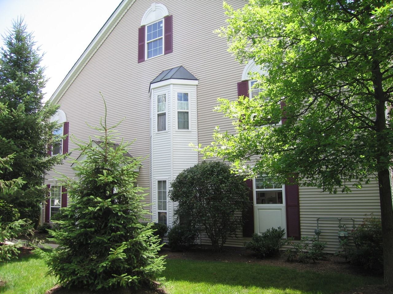 86 Dorchester Dr - Photo 2 of 2