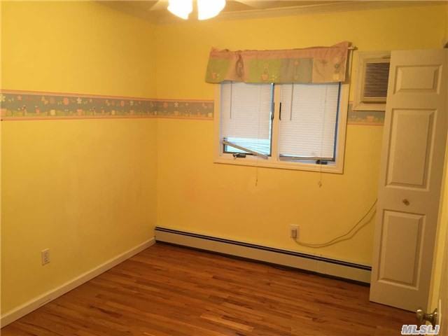 11 Trescott St - Photo 2 of 8