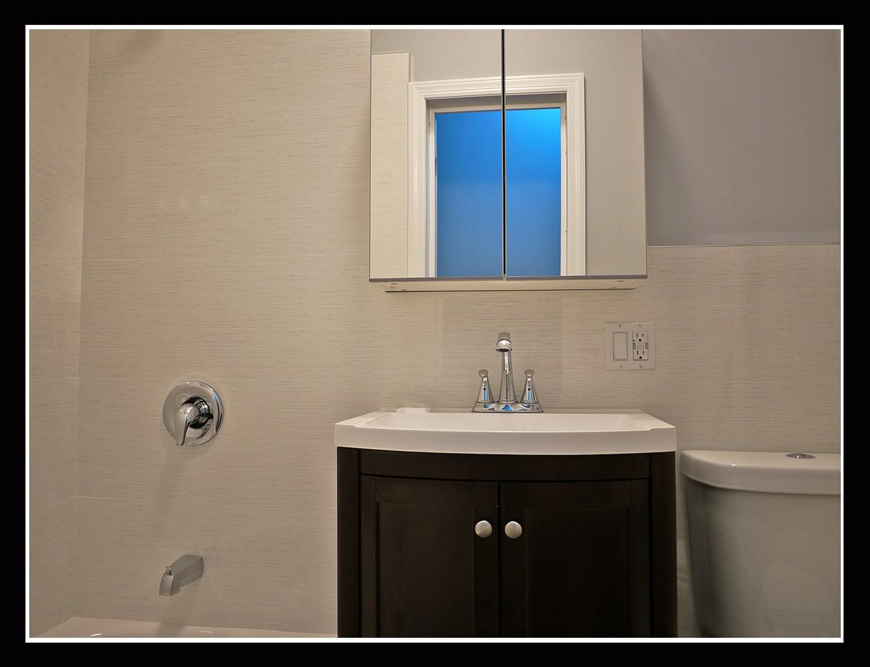 71-28 68th Pl - Photo 3 of 7