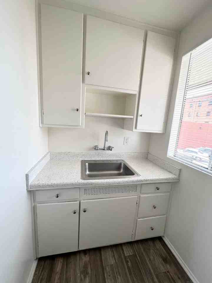 Avalon Place - Photo 6 of 10