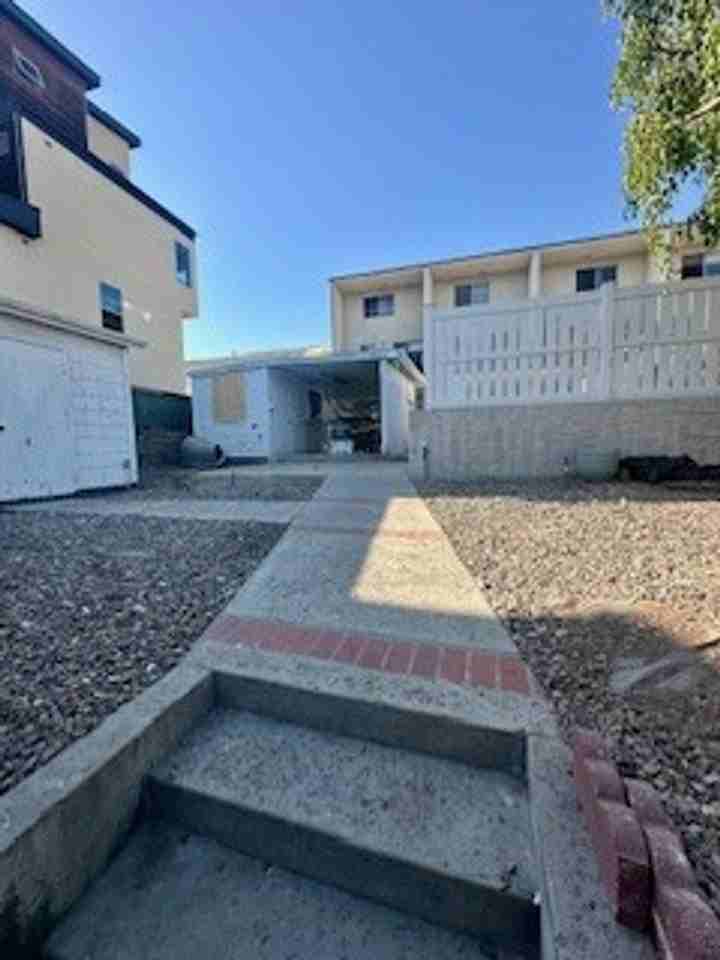 5850 Lauretta St - Photo 3 of 19