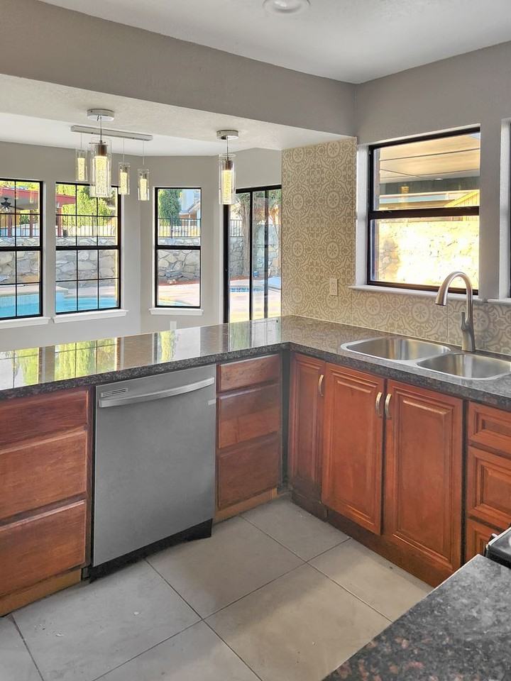 1670 Janet Coles Ln - Photo 2 of 9