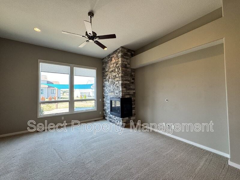 1752 Woodlark Drive - Photo 2 of 31