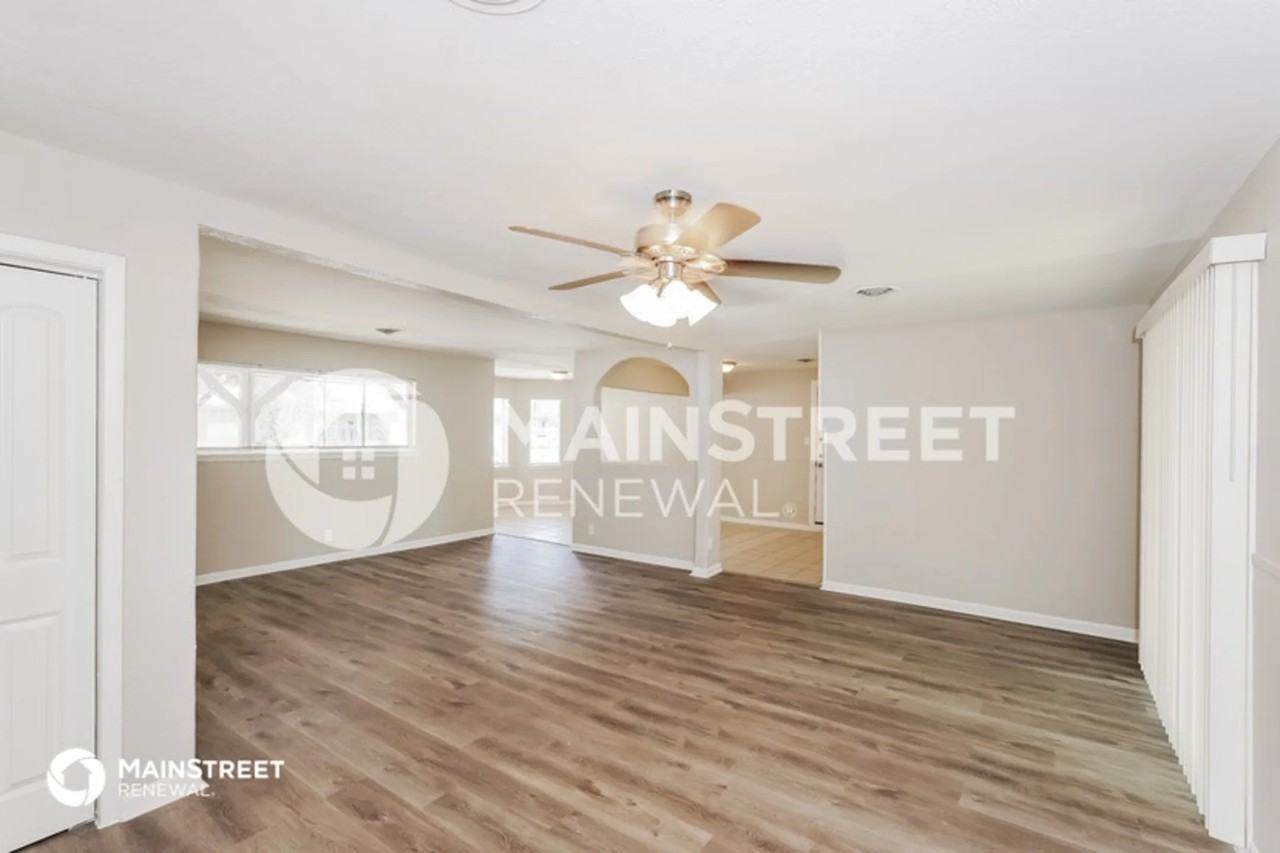 711 Clebud Dr - Photo 3 of 16