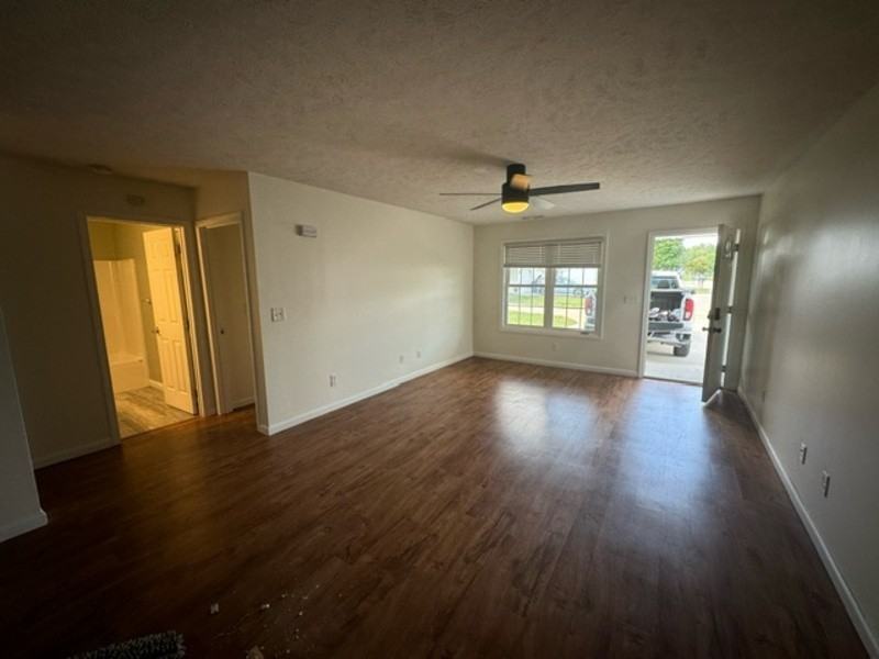 183 Wildrose Ln - Photo 3 of 10