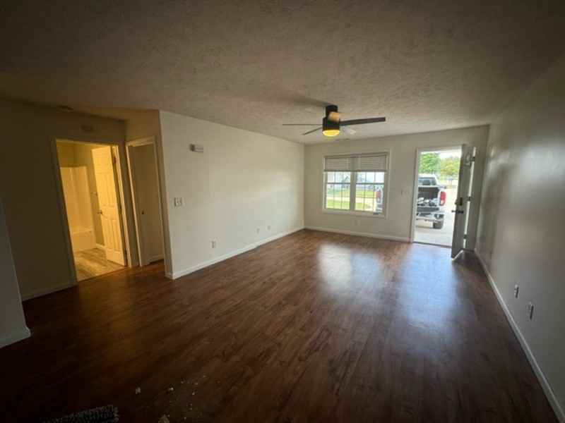 181 Wildrose Ln - Photo 2 of 5