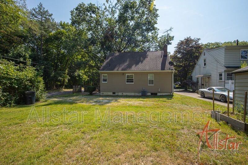 1617 Osage Ave - Photo 3 of 21