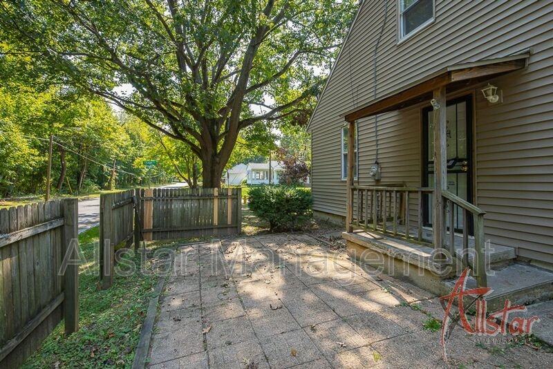 1617 Osage Ave - Photo 4 of 21