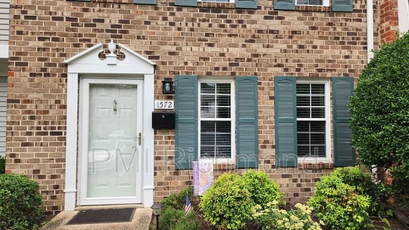 1572 United Ct - Photo 2 of 29