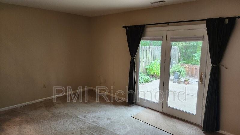 1572 United Ct - Photo 3 of 29