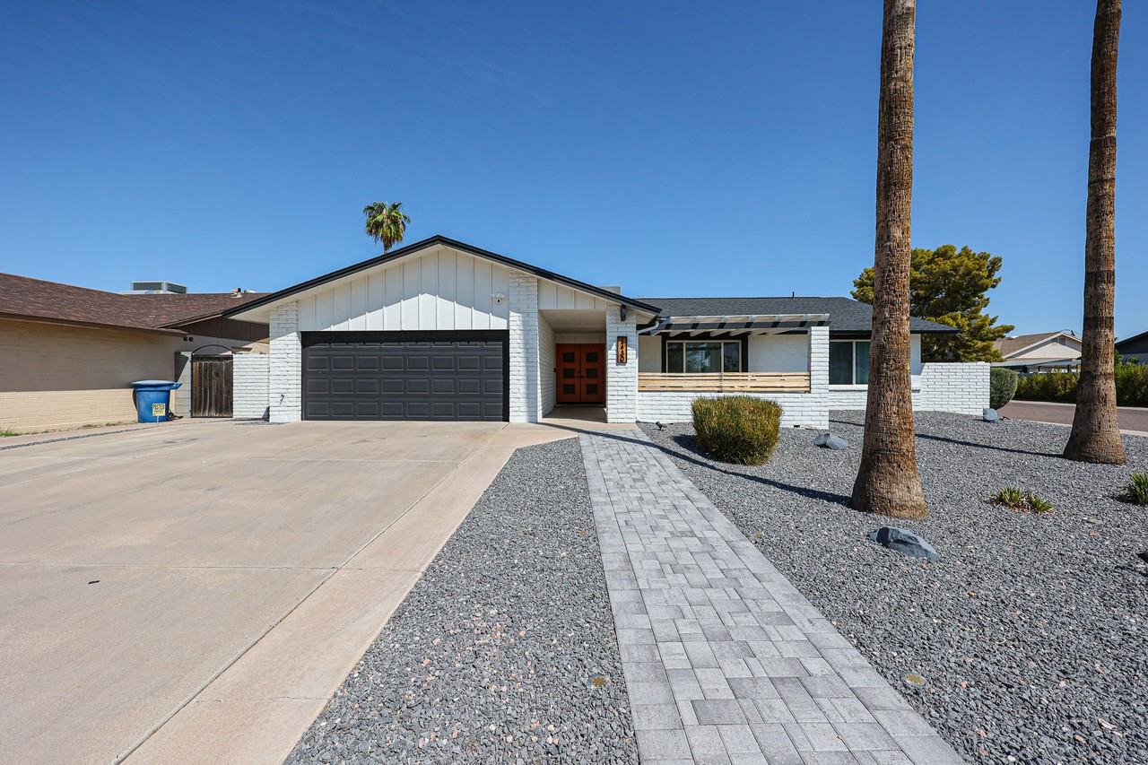 1430 E Bell De Mar Dr - Photo 3 of 50