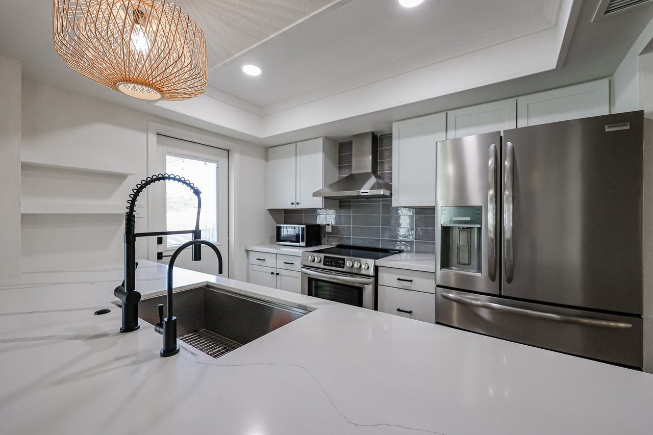 1430 E Bell De Mar Dr - Photo 7 of 50