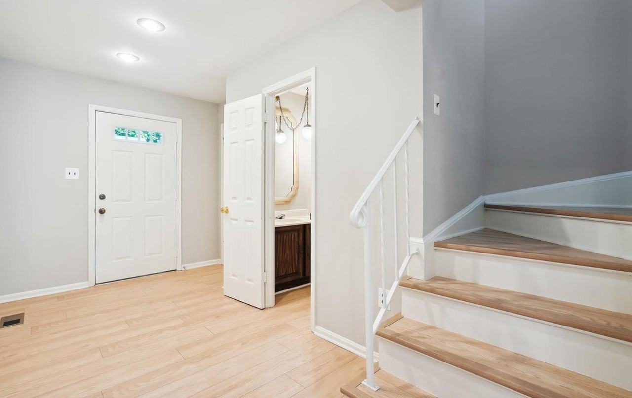 8021 Bethelen Woods Ln - Photo 4 of 34