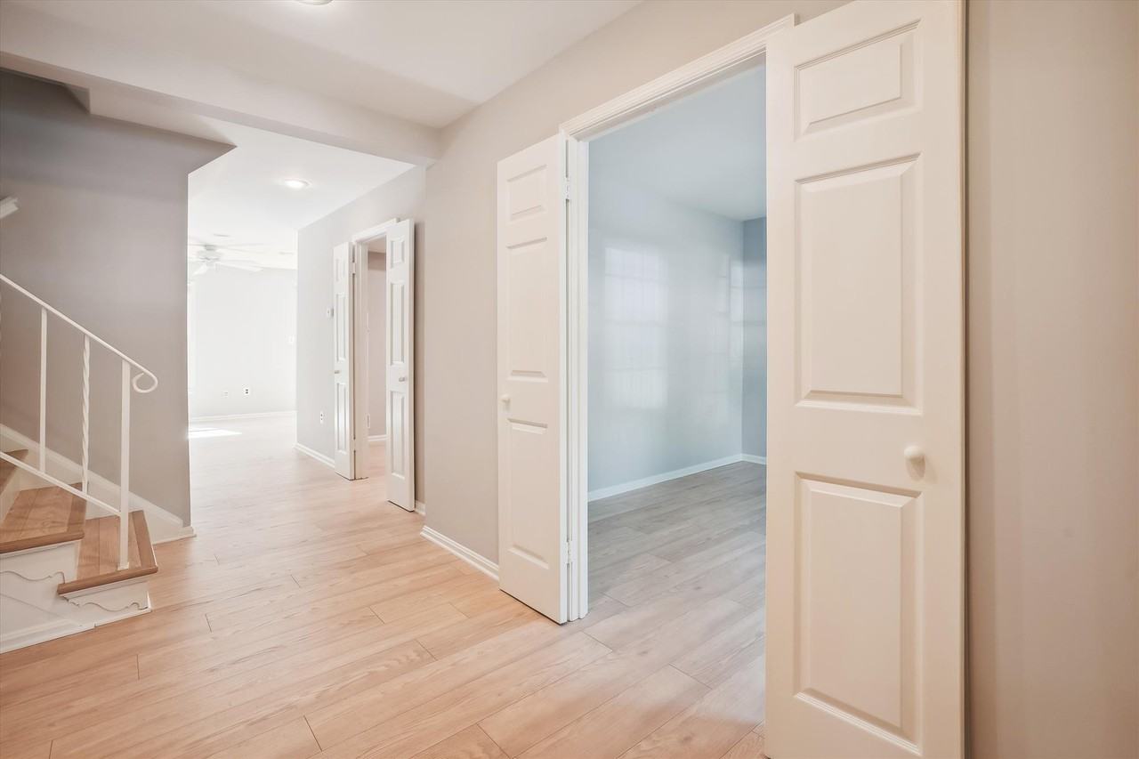 8021 Bethelen Woods Ln - Photo 5 of 34