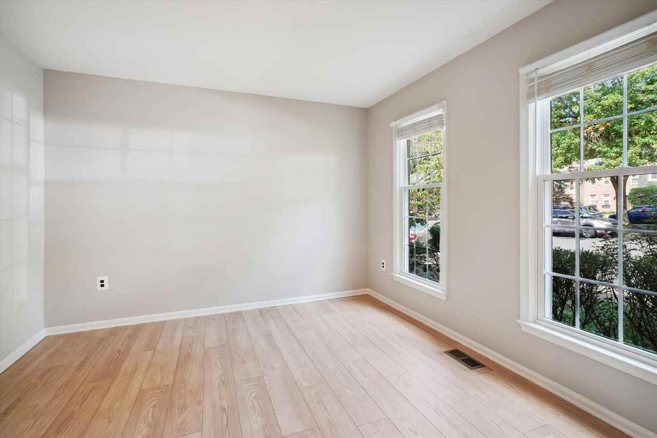 8021 Bethelen Woods Ln - Photo 6 of 34