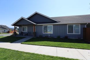 1889 Sw Mistybrook Dr - Photo 1 of 1