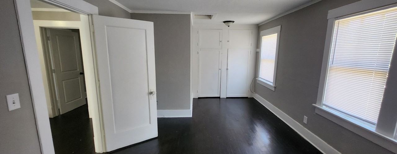 631 W William St - Photo 3 of 10