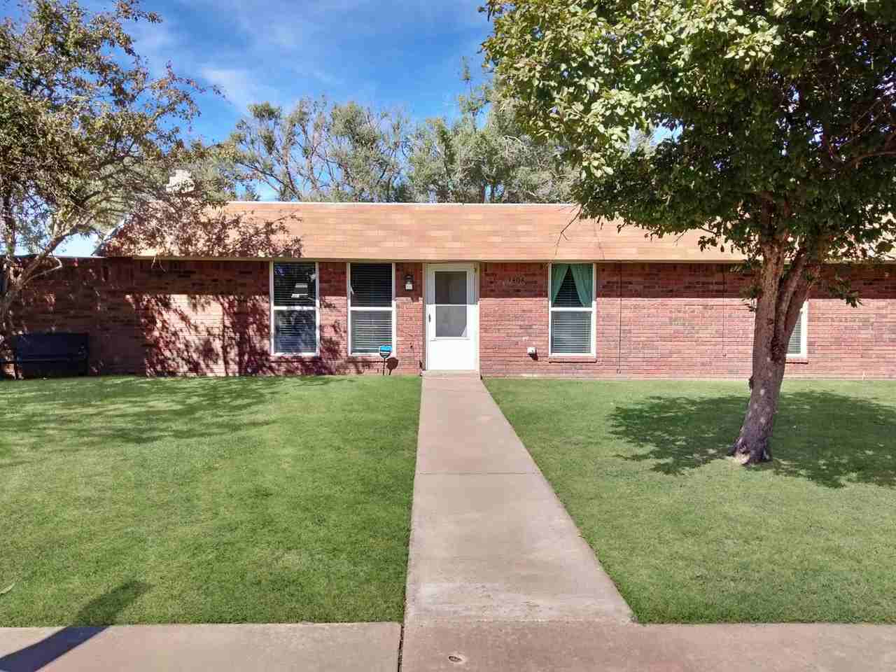 1408 Colonial Parkway - Photo 3 of 39